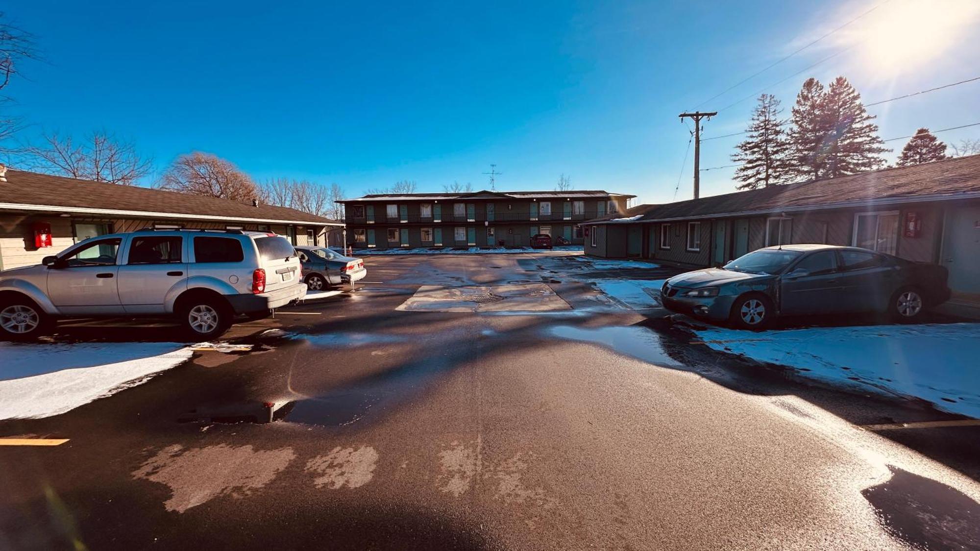 Currys Motel By Oyo Saginaw Mi Exteriér fotografie